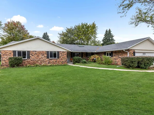 1529 Kerstin Ct, Rockford, IL 61108