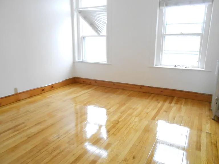 1905 Beacon St #3R — Photo 6