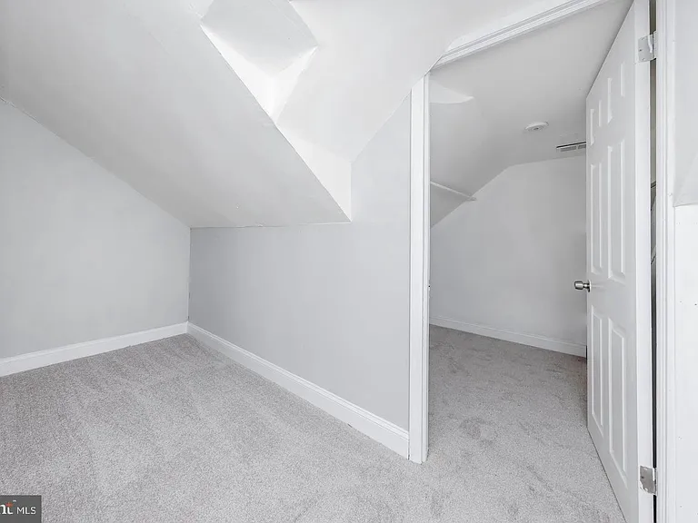 534 Blanchard Ave — Photo 16
