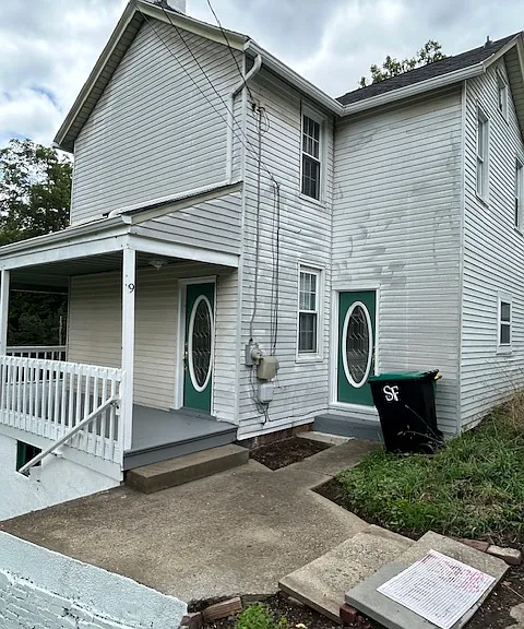 9 Oak St — Photo 1