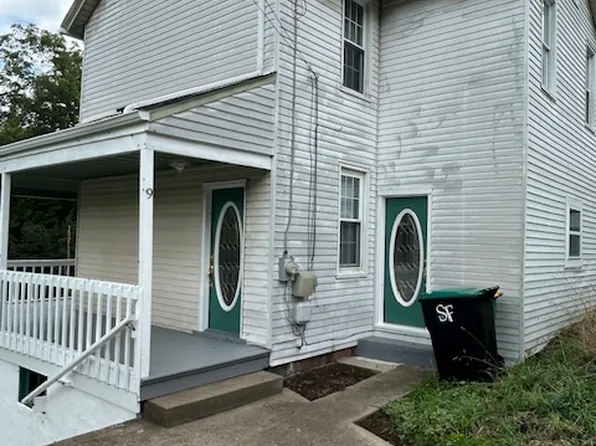 9 Oak St, Cuddy, PA 15031