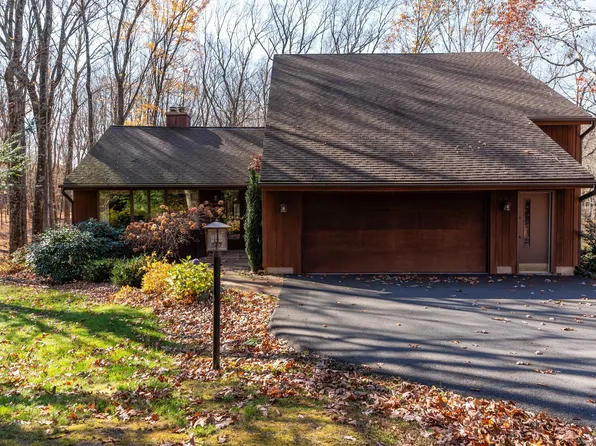 47 Mountain View Road, Glastonbury, CT 06033