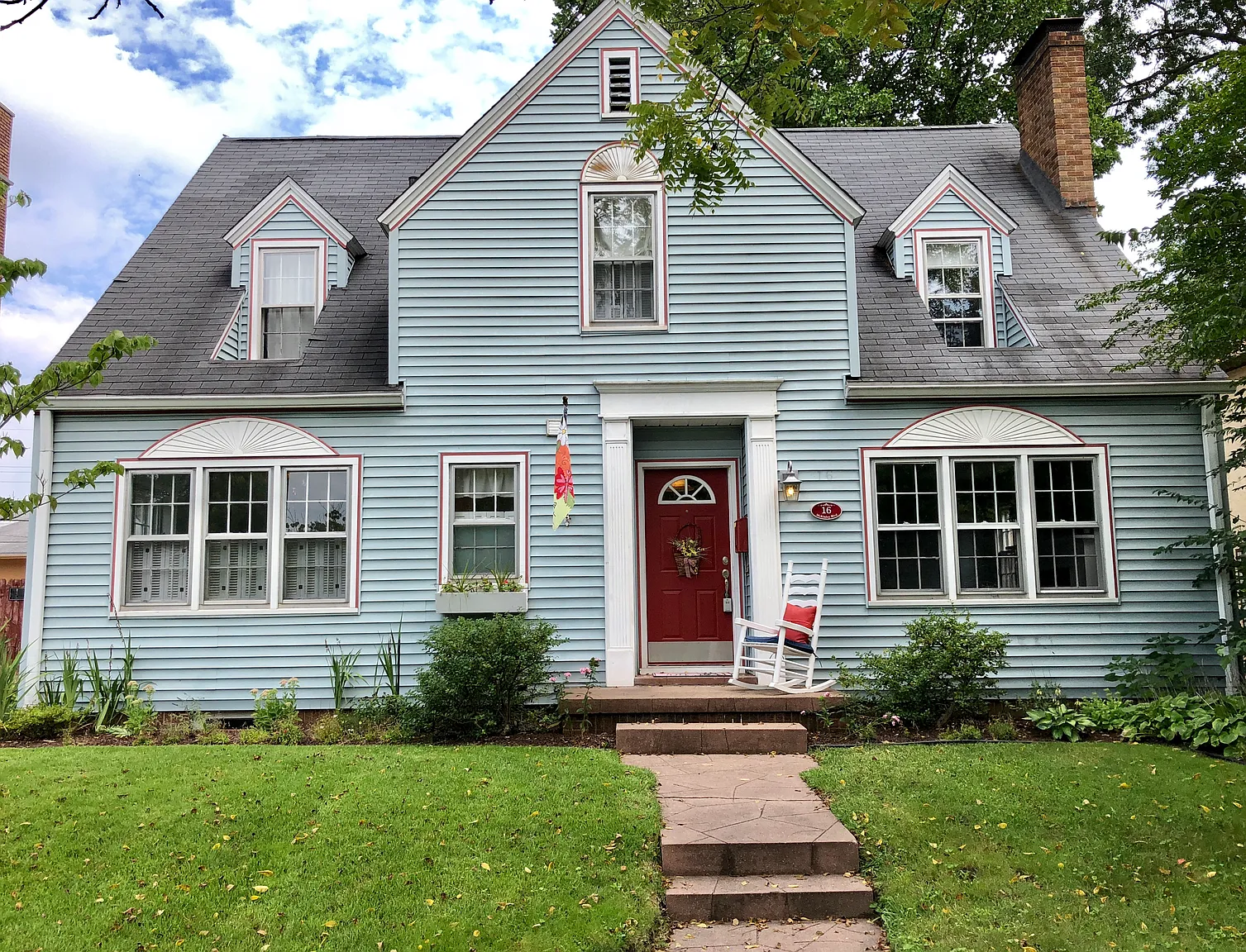 16 McKinley Blvd photo 1