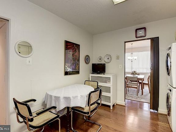 4th image of 3709 S George Mason Dr APT 1307