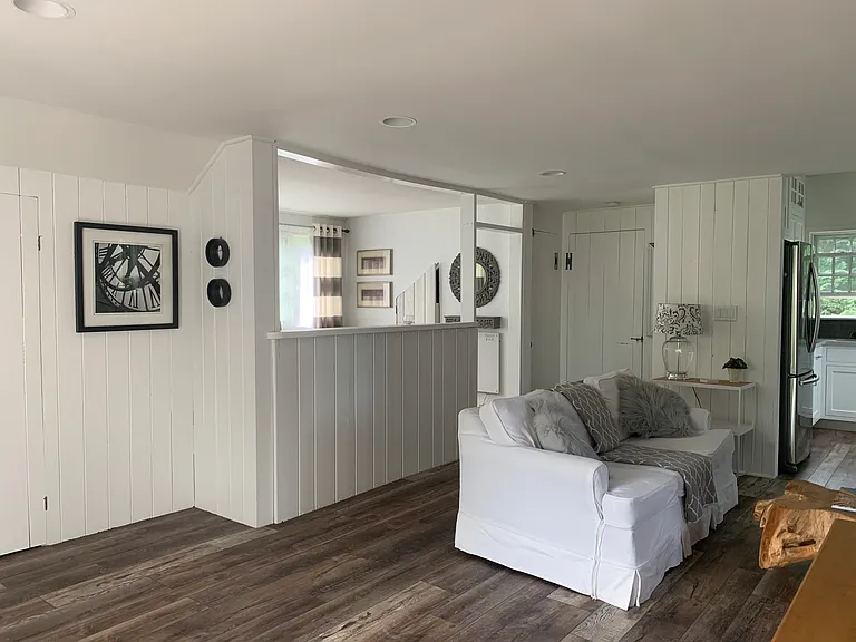 240 Noroton Ave — Photo 4