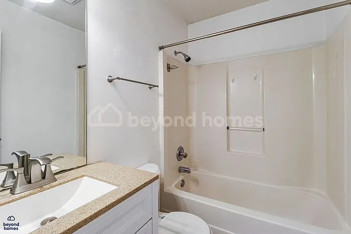600 Hemphill Rd — Photo 18