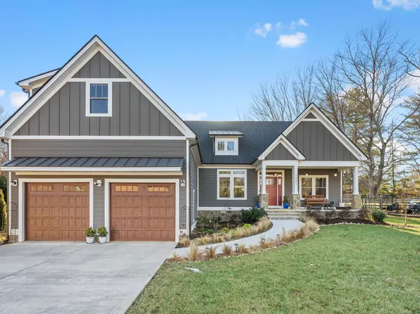 1001 Hawthorne Ln, Waynesboro, VA 22980