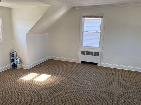5th image of 118 Manhattan Ave Floor 2