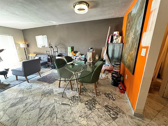 3rd image of 1245 West Avenue #404