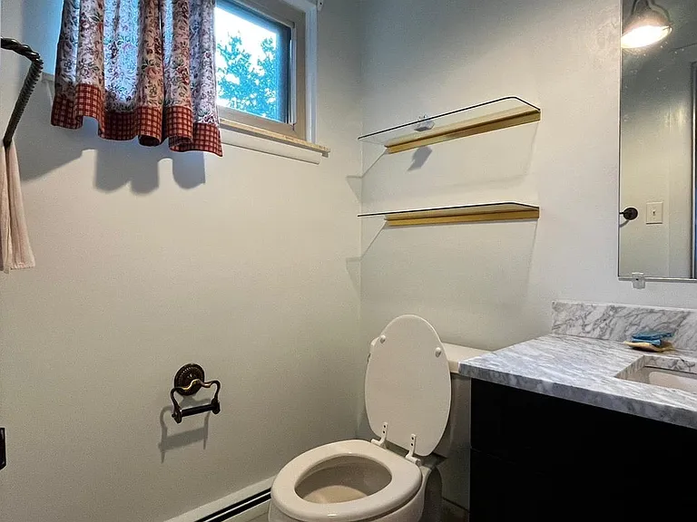 3126 Potomac Ave — Photo 5