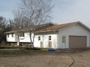 5847 318th Street Way, Cannon Falls, MN 55009