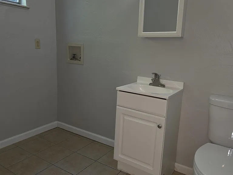 1339 W Jeth Ct — Photo 11