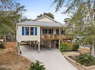 155 NE 17th St, Oak Island, NC 28465