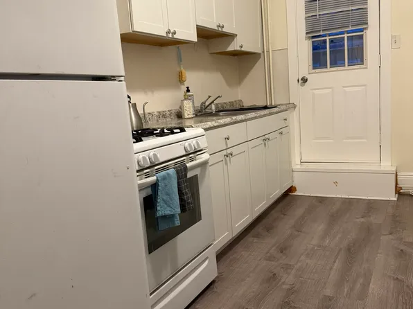 35 Beach St #2, Quincy, MA 02170