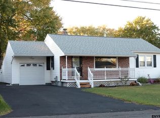 10 Elmwood St, Schenectady, NY 12304