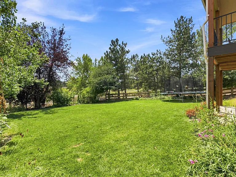 2445 Clayton Cir — Photo 46