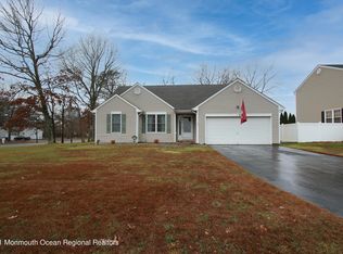 200 Schooner Rd, Manahawkin, NJ 08050