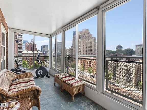 2nd image of 100 La Salle St APT 12H