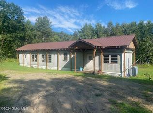 19 Cleveland Rd, Johnsburg, NY 12843