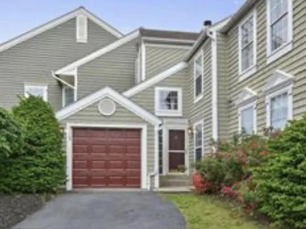 21103 Crocus Ter, Ashburn, VA 20147