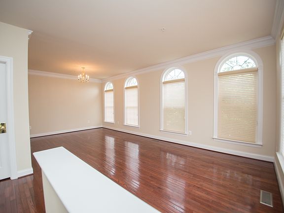 Formal Living / Dinning