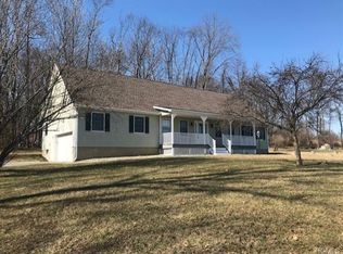 22 Lewis Rd, Middletown, NY 10940