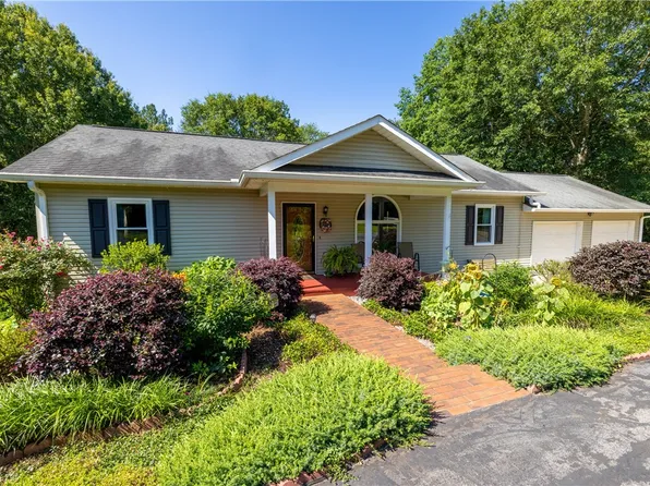 106 Quail Creek Dr, Liberty, SC 29657