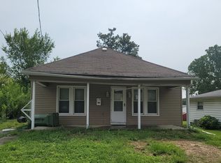 1107 Barham Ave, Johnston City, IL 62951