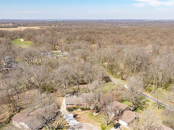 3rd image of 2110 Northwood Dr