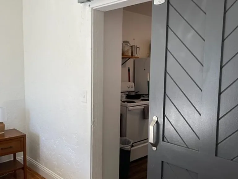 1335 Willis St — Photo 12
