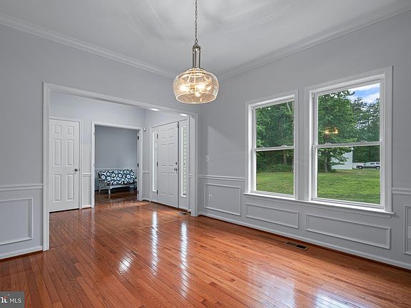 5th image of 13647 Van Doren Rd