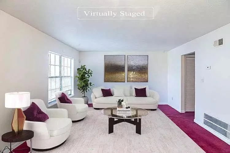2637 Lantern Ln — Photo 3