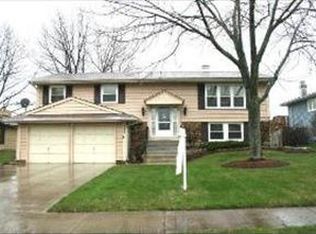 184 Kingston Ln, Bloomingdale, IL 60108