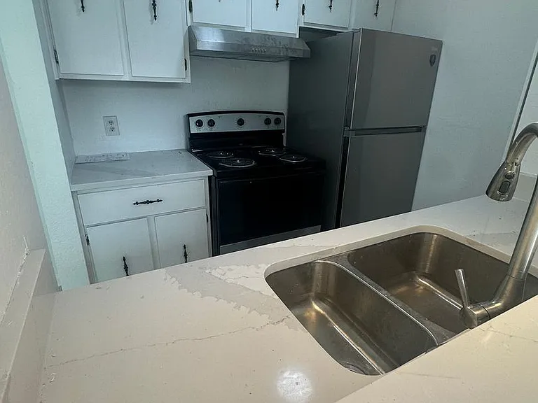 1725 Ridge Oak Pl — Photo 4