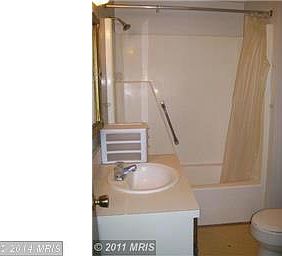 5th image of 17 N Washington St APT 3