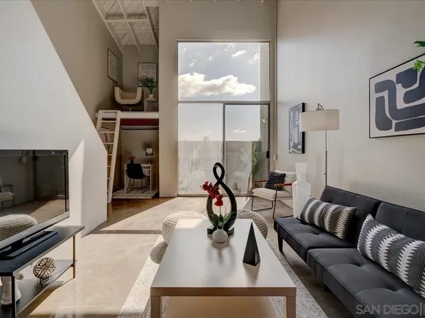 941 W Hawthorn St APT 2, San Diego, CA 92101