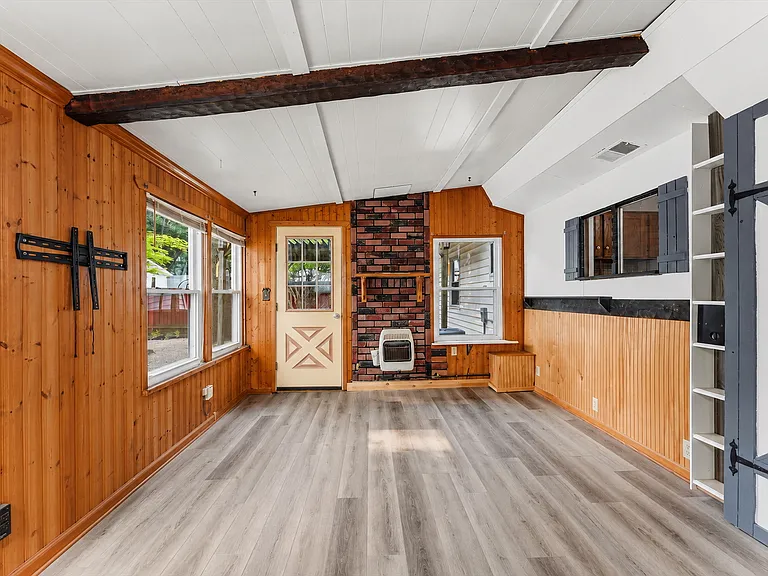 7365 Chennault Dr — Photo 21