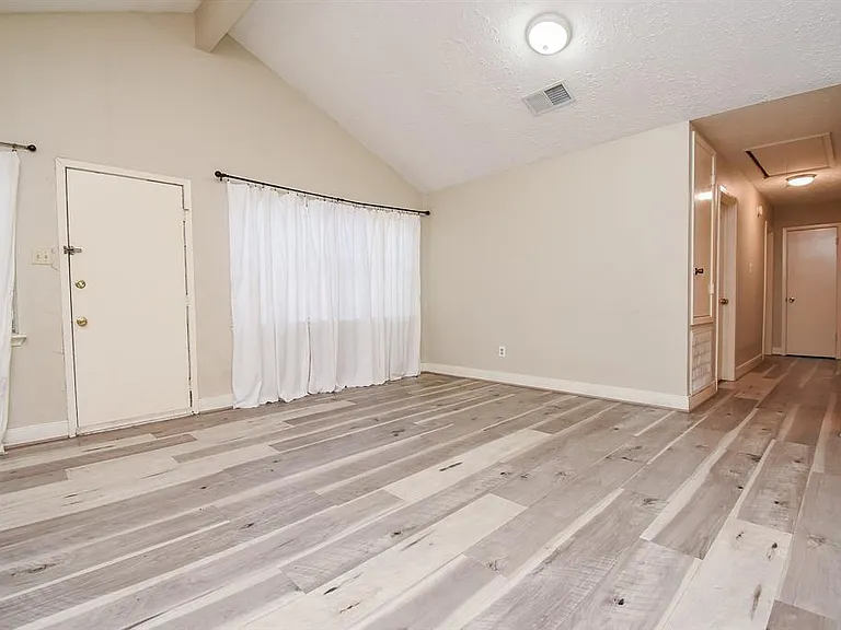 7117 Haven Creek Dr — Photo 22