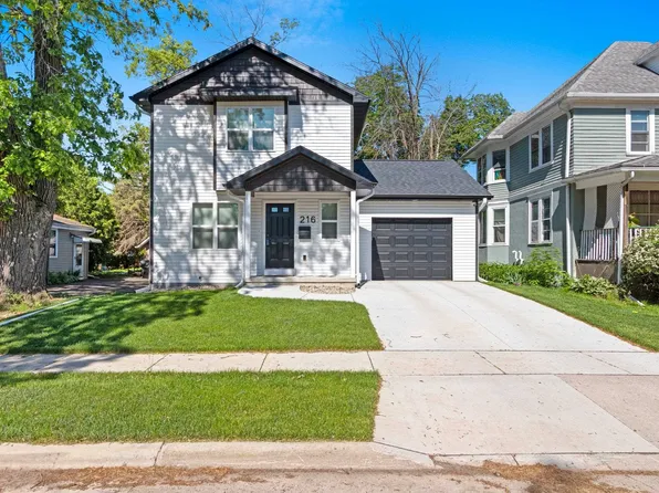 216 4th St, Neenah, WI 54956