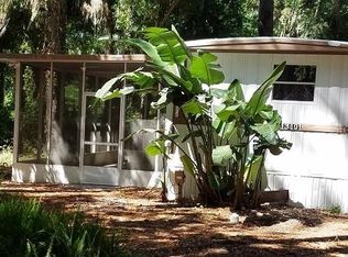Palm Dr, Astatula, FL 34705