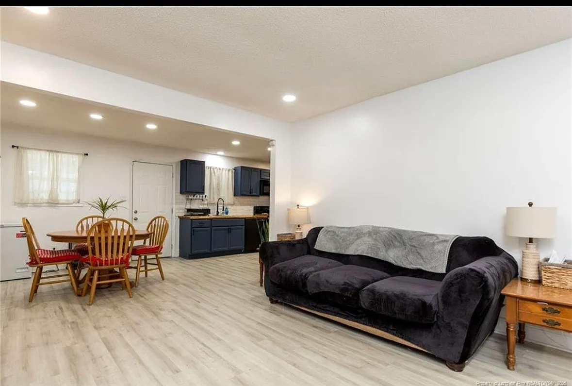 3 bed, 1100 sqft, $1,775 — Photo 4