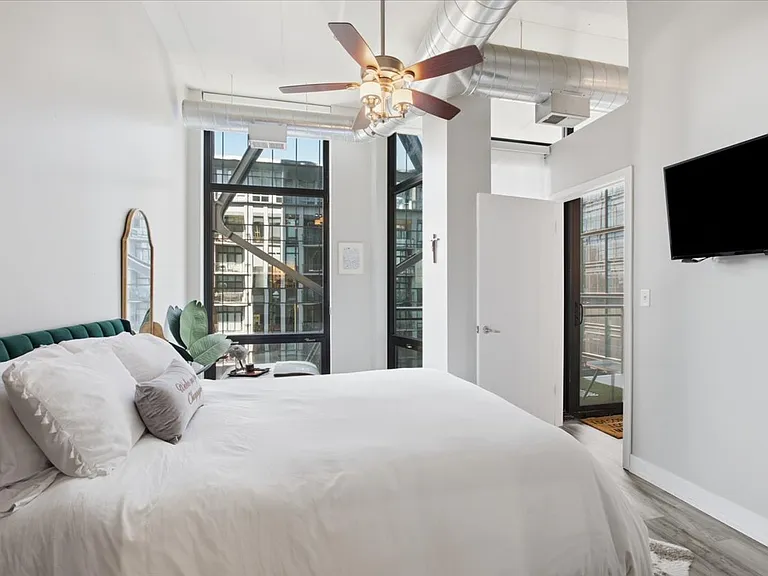 740 W Fulton St #1108 — Photo 8