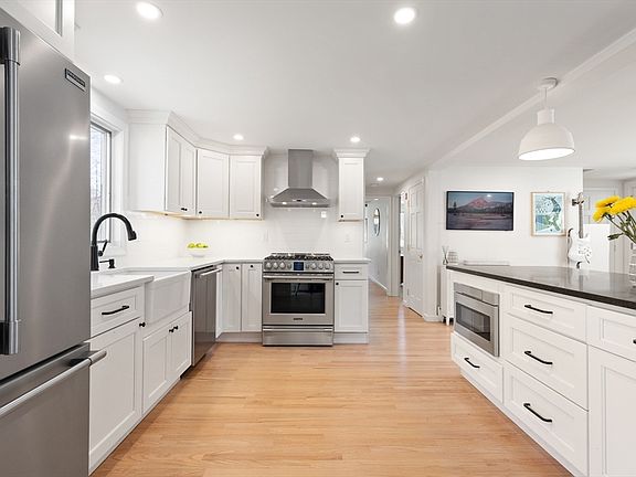 3rd image of 20 Lyndon Rd