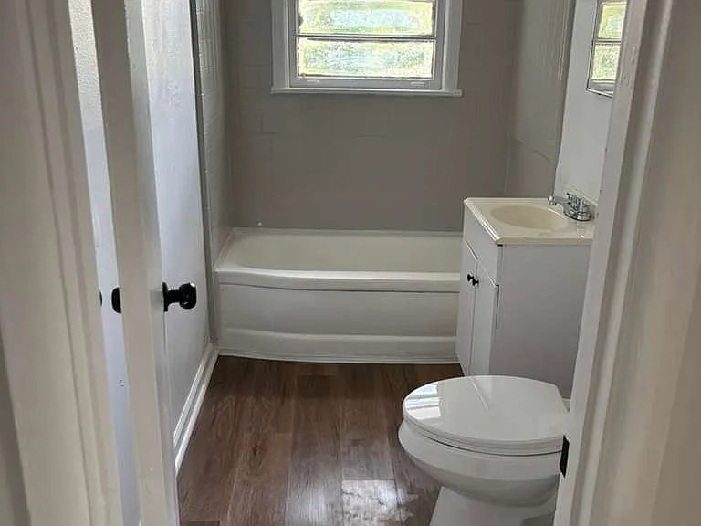 2919 Beatty St — Photo 9