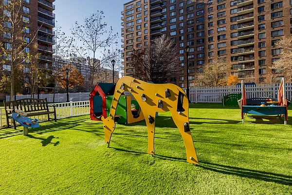 Rented by PWV Acquisitions | media 34