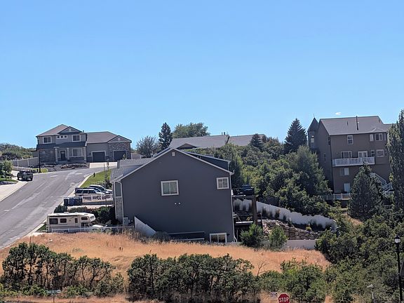 4th image of 2637 Oak Ridge Dr