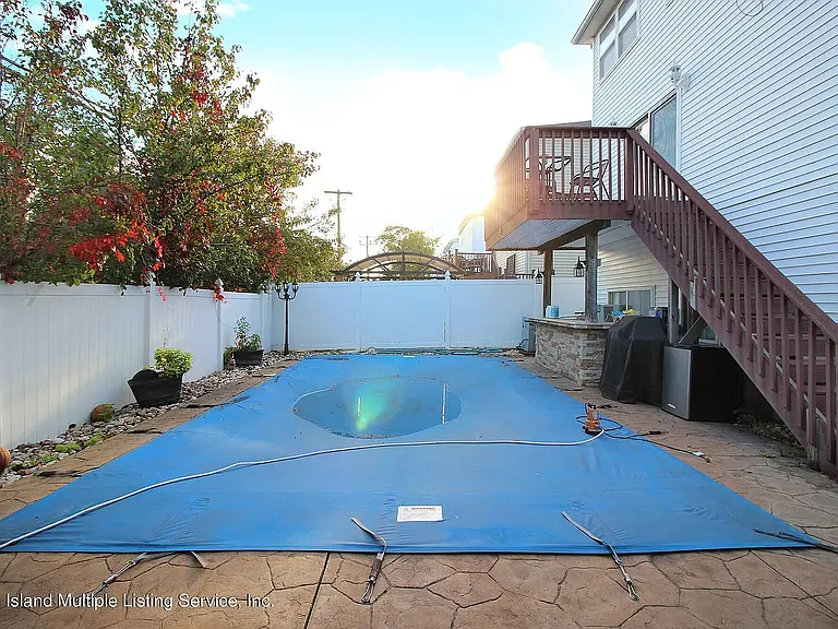 Bayview Ln — Photo 27