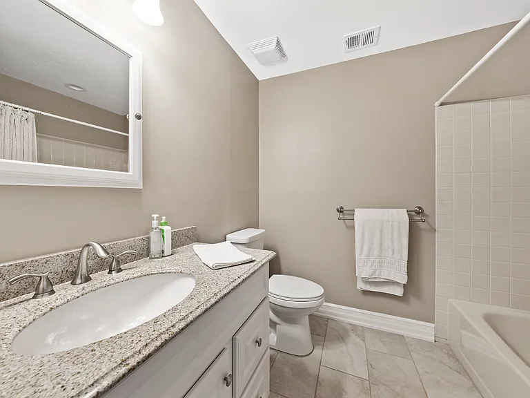 Colony Dr — Photo 15