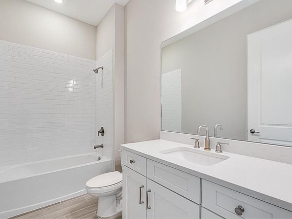 5th image of 5234 Caserta Ct