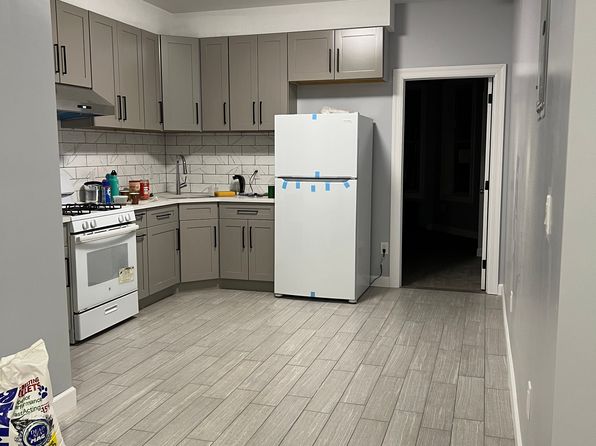 169 Chestnut St FLOOR 1S
